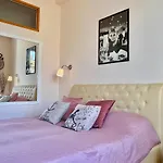 Elegant House In Rome